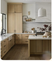 Slim Shaker Oak Easy Reach Base Cabinet